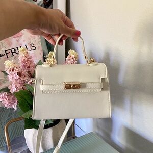 Elegant White Mini Handbag